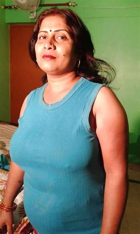 desi aunty boobs|desi